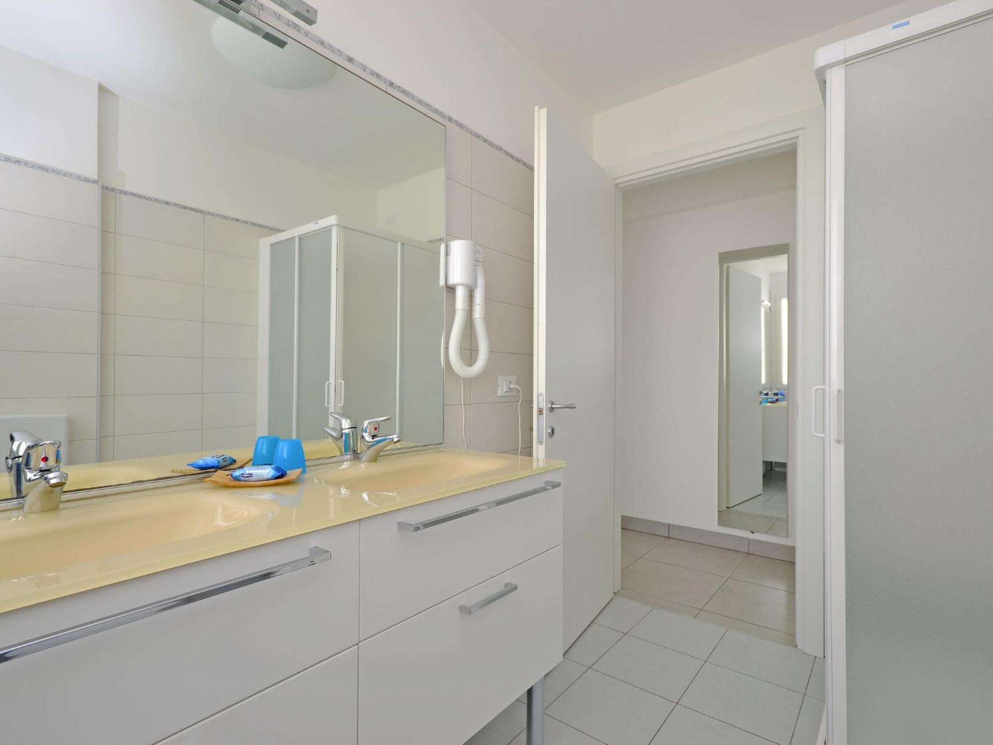 Appartamento Mare-7 By Interhome